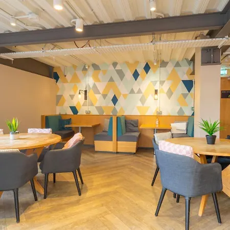 Appartement For Students Only - Iq By Bus Station And 15 Min To Uni *