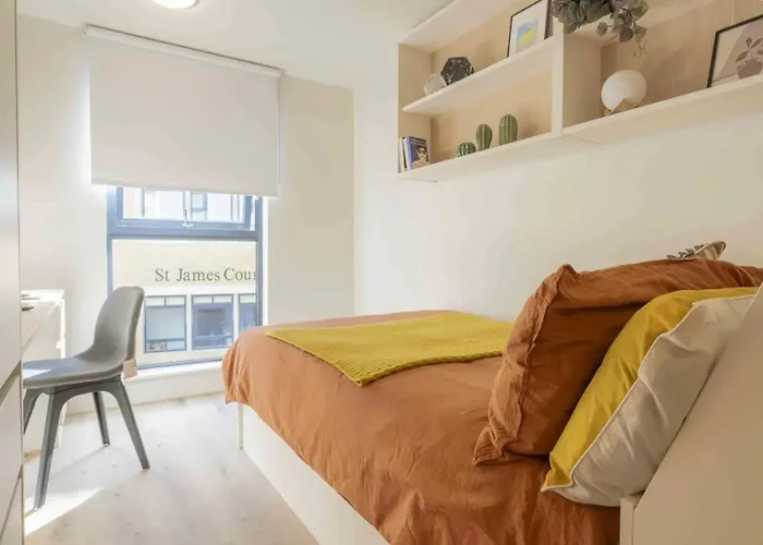 For Students Only - Iq Bristol